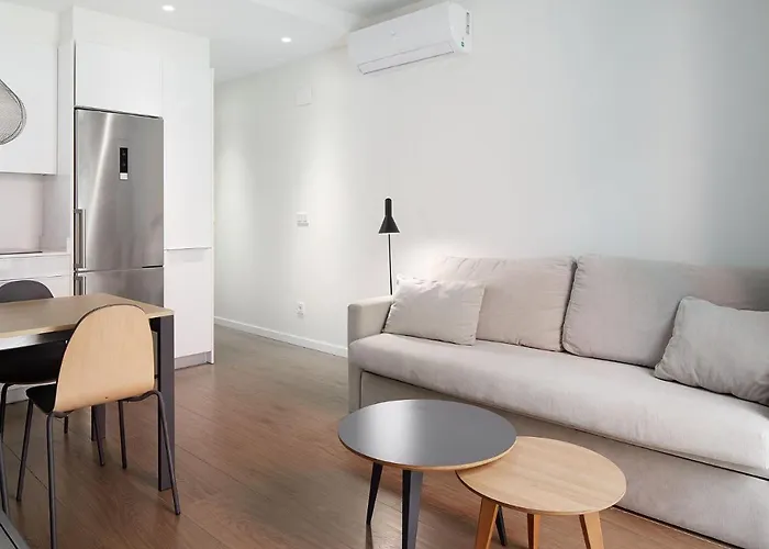 Sansebay Готель