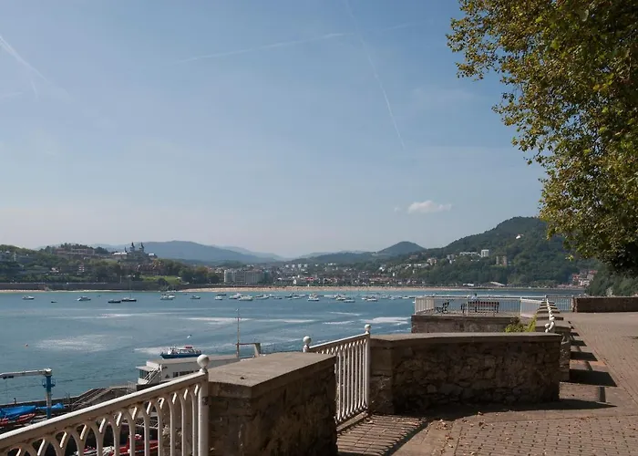 Готель Sansebay